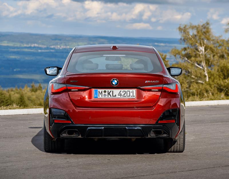 M440i